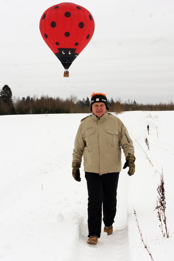 Uldis Ždanovs un gaisa balons "Bizbizmārīte"